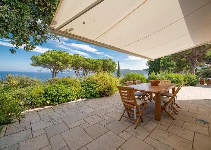 Ondina Marciana Marina (Isola d'Elba)