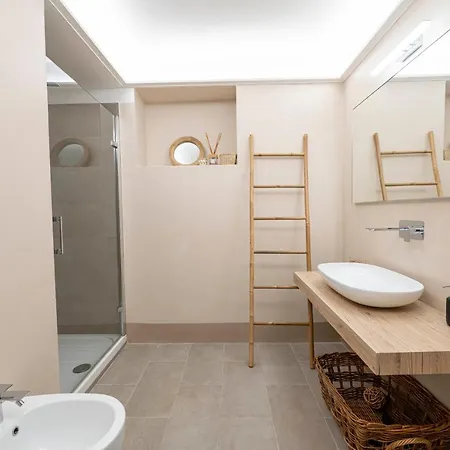 Ondina Villa *